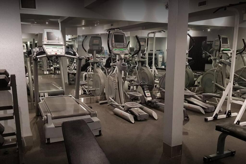 Luxury Two Queen Beds Condo - Grande Rockies Resort Indoor Parking Pool Hot Tub Gym 캔모어 외부 사진