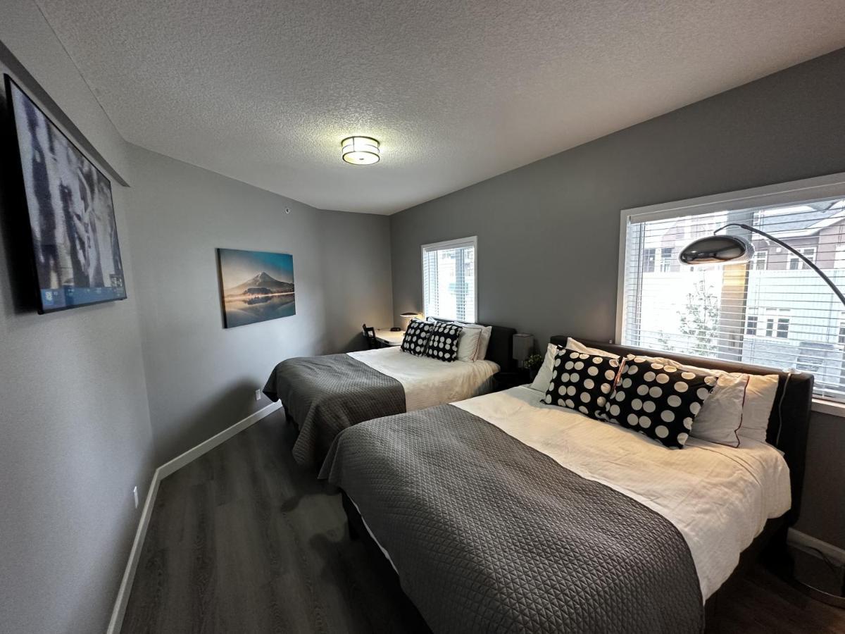 Luxury Two Queen Beds Condo - Grande Rockies Resort Indoor Parking Pool Hot Tub Gym 캔모어 외부 사진